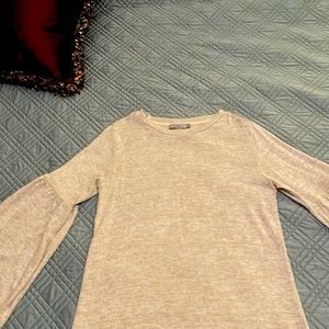 Dalia tan sweater